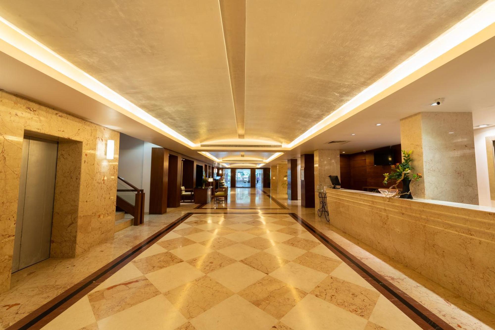 Southern Star,Mysore Exterior photo Lobby