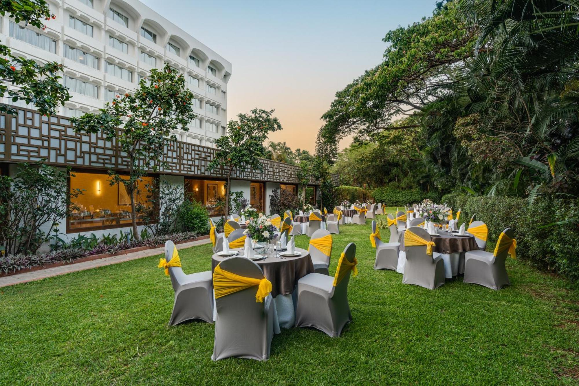 Southern Star,Mysore Exterior photo The lawn at the Taj Bengal