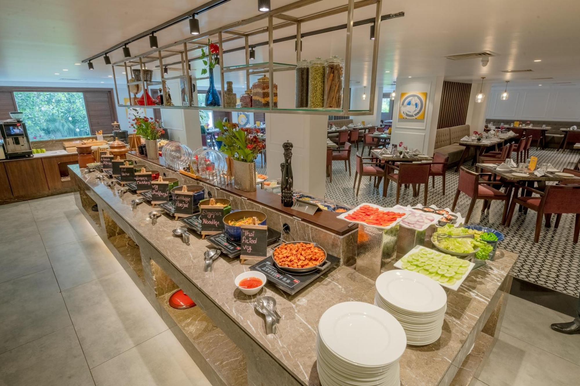 Southern Star,Mysore Exterior photo A buffet at a hotel